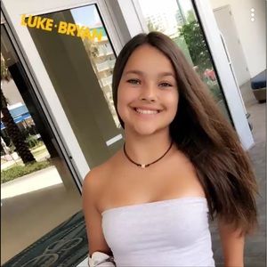 Meet your Posher, Eva